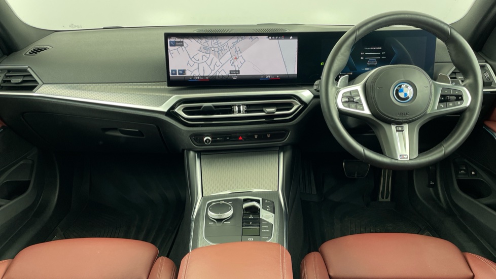 BMW 3 Series 330e xDrive M Sport 5dr Step Auto Estate - Image 4