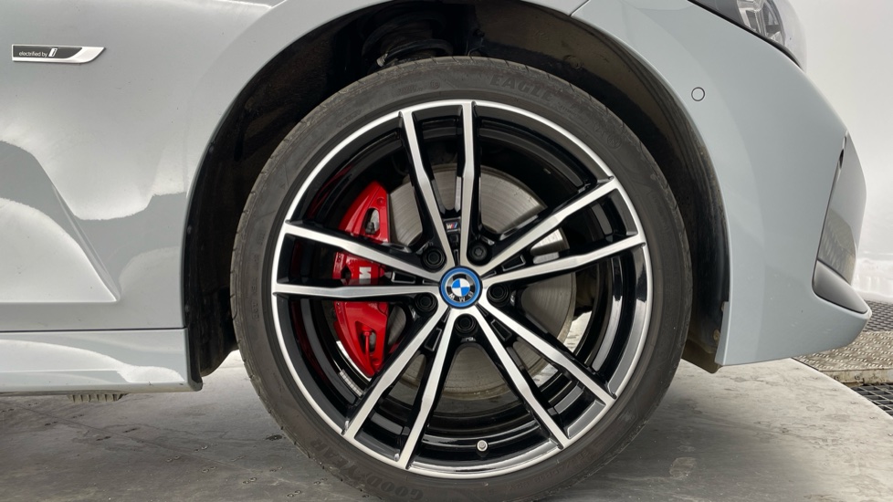 BMW 3 Series 330e xDrive M Sport 5dr Step Auto Estate - Image 14