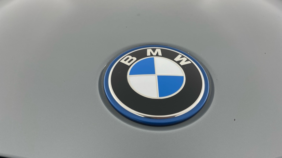 BMW 3 Series 330e xDrive M Sport 5dr Step Auto Estate - Image 24
