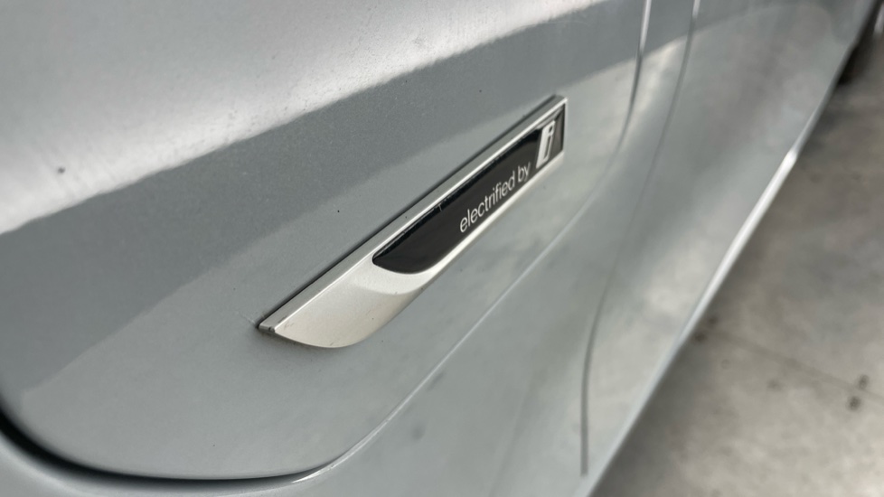 BMW 3 Series 330e xDrive M Sport 5dr Step Auto Estate - Image 25