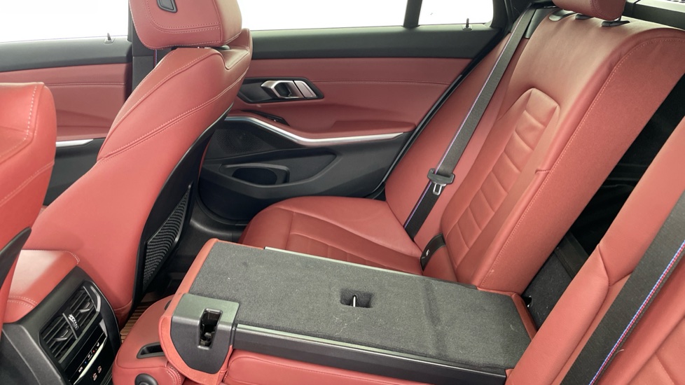 BMW 3 Series 330e xDrive M Sport 5dr Step Auto Estate - Image 36