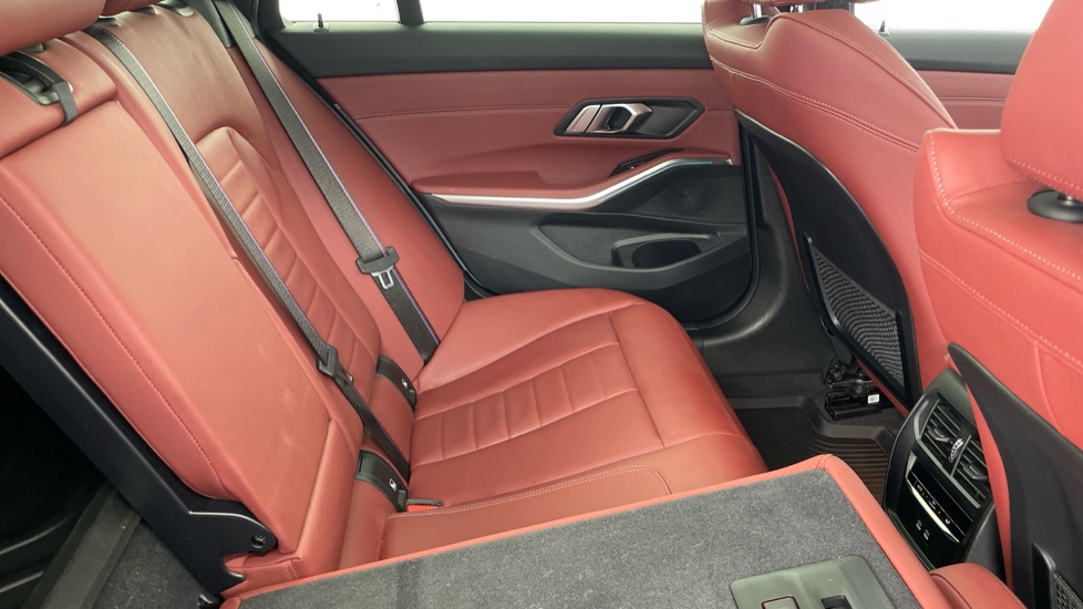 BMW 3 Series 330e xDrive M Sport 5dr Step Auto Estate - Image 53