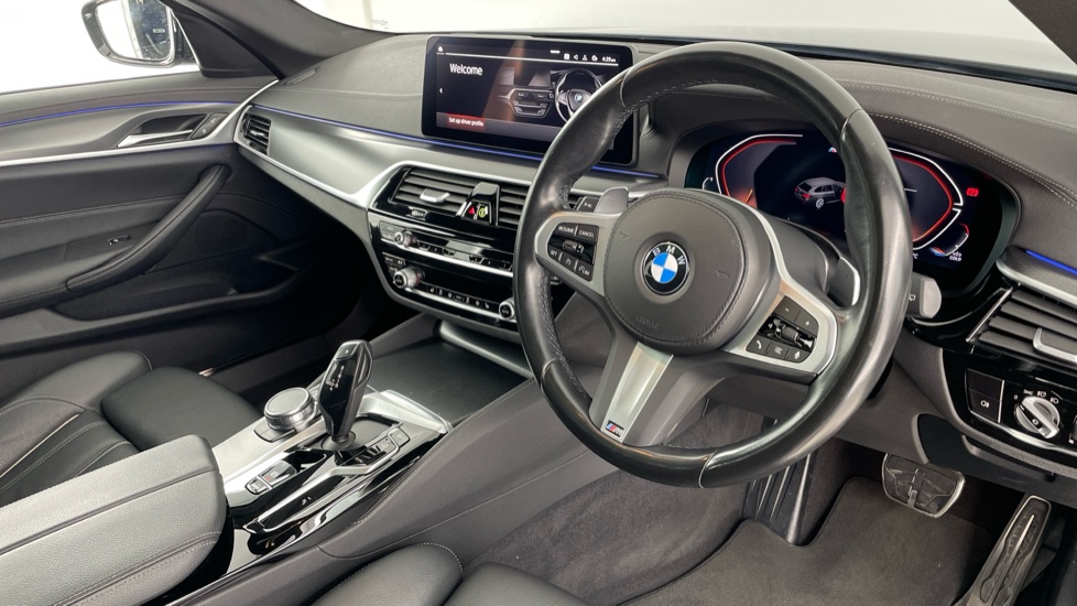 BMW 5 Series 520d MHT M Sport 5dr Step Auto Diesel Estate - Image 6