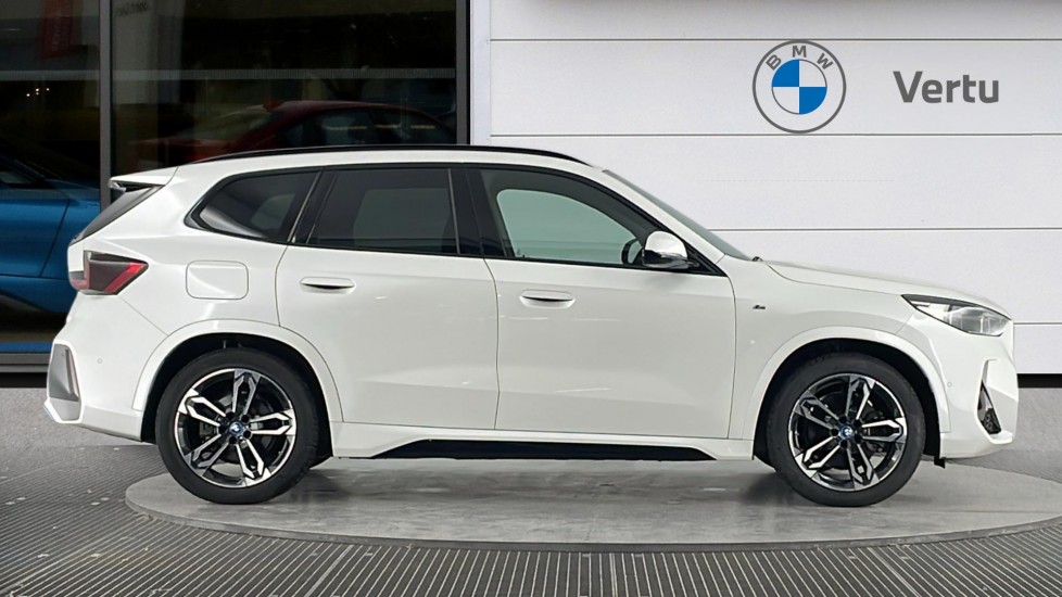 BMW iX1 230kW xDrive30 M Sport 65kWh 5dr Auto Electric Estate - Image 3