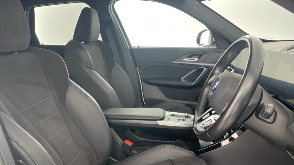 BMW iX1 230kW xDrive30 M Sport 65kWh 5dr Auto Electric Estate - Image 11