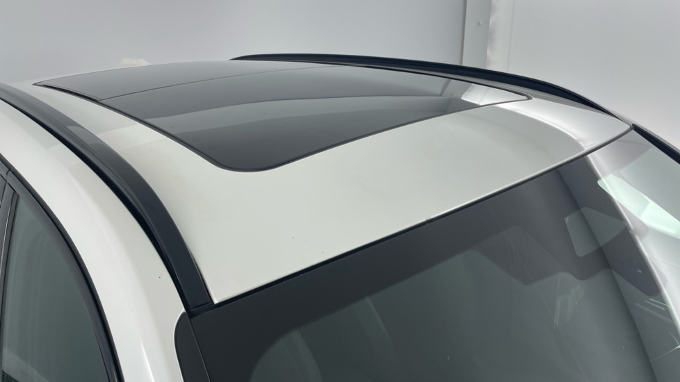 BMW iX1 230kW xDrive30 M Sport 65kWh 5dr Auto Electric Estate - Image 21
