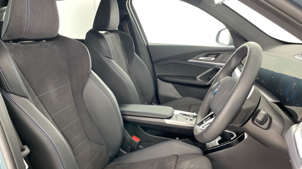 BMW iX1 150kW eDrive20 Shadow Edition 65kWh 5dr Auto Electric Estate - Image 11