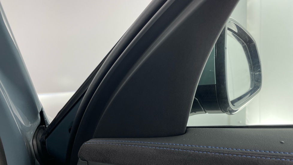 BMW iX1 150kW eDrive20 Shadow Edition 65kWh 5dr Auto Electric Estate - Image 20