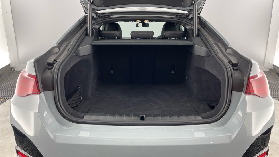 BMW i4 250kW eDrive40 M Sport 83.9kWh 5dr Auto [Pro Pack] Electric Hatchback - Image 13