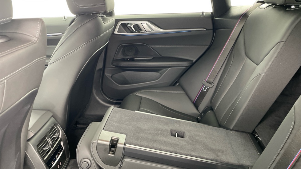 BMW i4 250kW eDrive40 M Sport 83.9kWh 5dr Auto [Pro Pack] Electric Hatchback - Image 36
