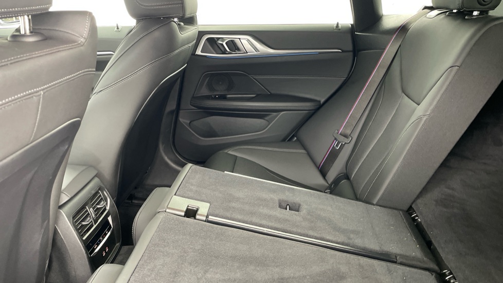 BMW i4 250kW eDrive40 M Sport 83.9kWh 5dr Auto [Pro Pack] Electric Hatchback - Image 38