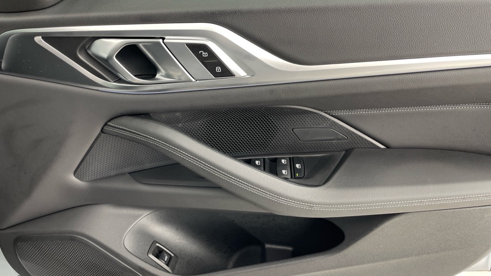 BMW i4 250kW eDrive40 M Sport 83.9kWh 5dr Auto [Pro Pack] Electric Hatchback - Image 50