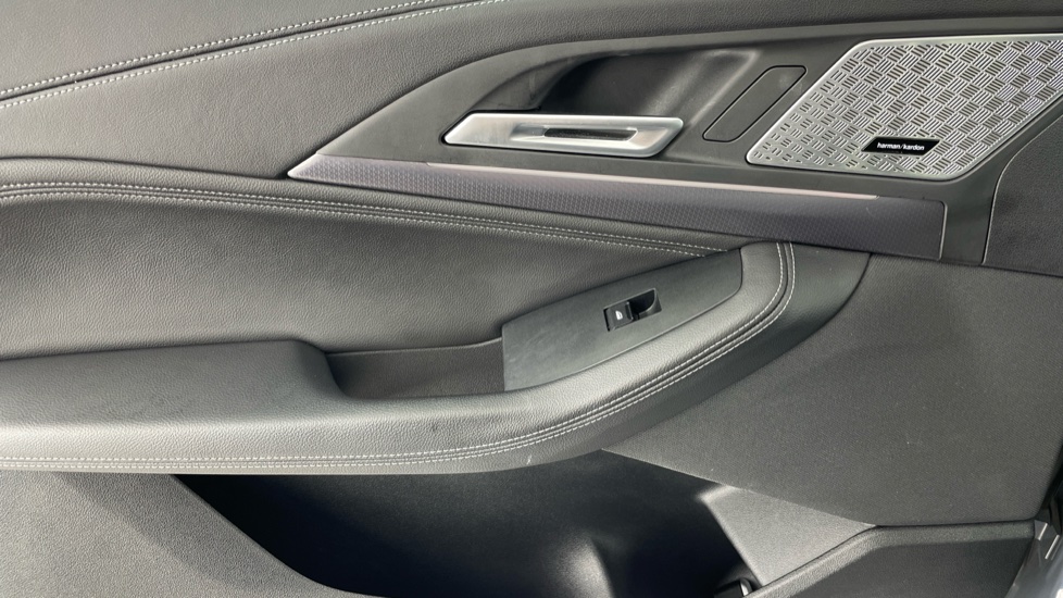 BMW 2 Series 223i MHT M Sport 5dr DCT Petrol Hatchback - Image 27