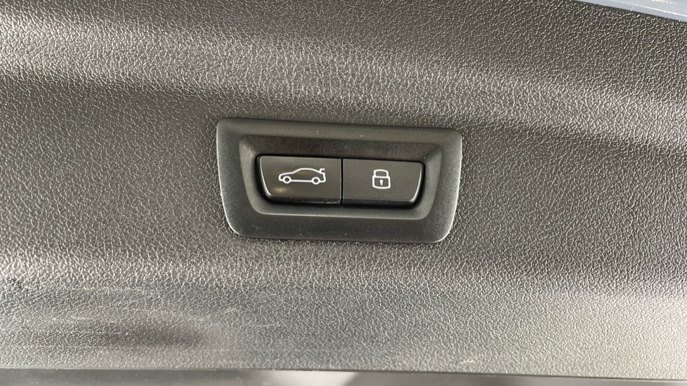 BMW 2 Series 223i MHT M Sport 5dr DCT Petrol Hatchback - Image 45