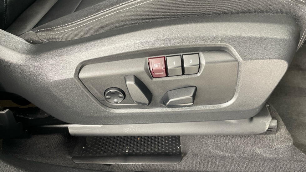 BMW 2 Series 223i MHT M Sport 5dr DCT Petrol Hatchback - Image 53
