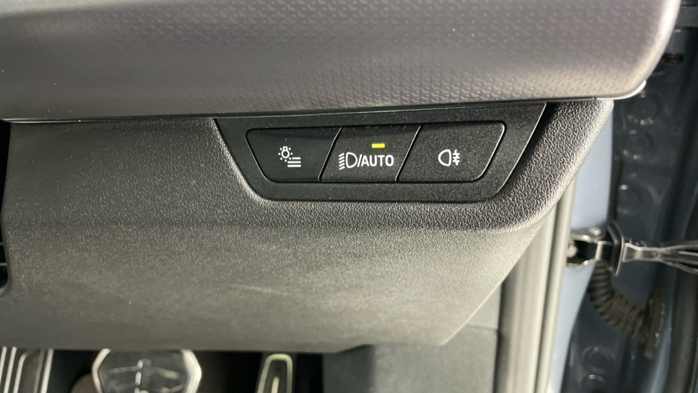 BMW 2 Series 223i MHT M Sport 5dr DCT Petrol Hatchback - Image 54