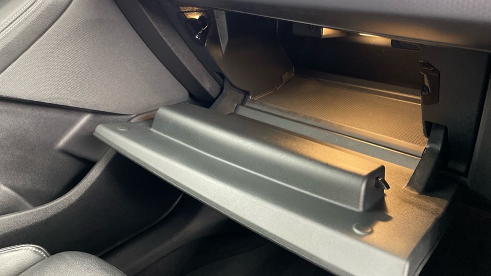 BMW 2 Series 223i MHT M Sport 5dr DCT Petrol Hatchback - Image 71