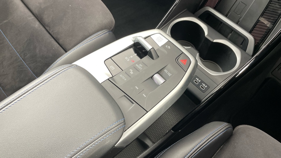 BMW X1 xDrive 30e M Sport 5dr [Tech Plus Pack] Step Auto Estate - Image 10