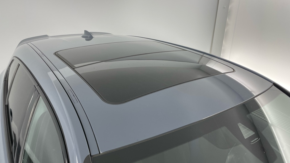 BMW 1 Series M135i xDrive 5dr Step Auto Petrol Hatchback - Image 21