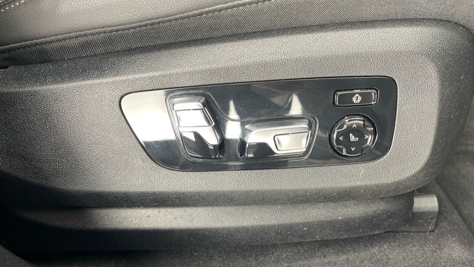 BMW X6 xDrive40d MHT M Sport 5dr Step Auto Diesel Estate - Image 48