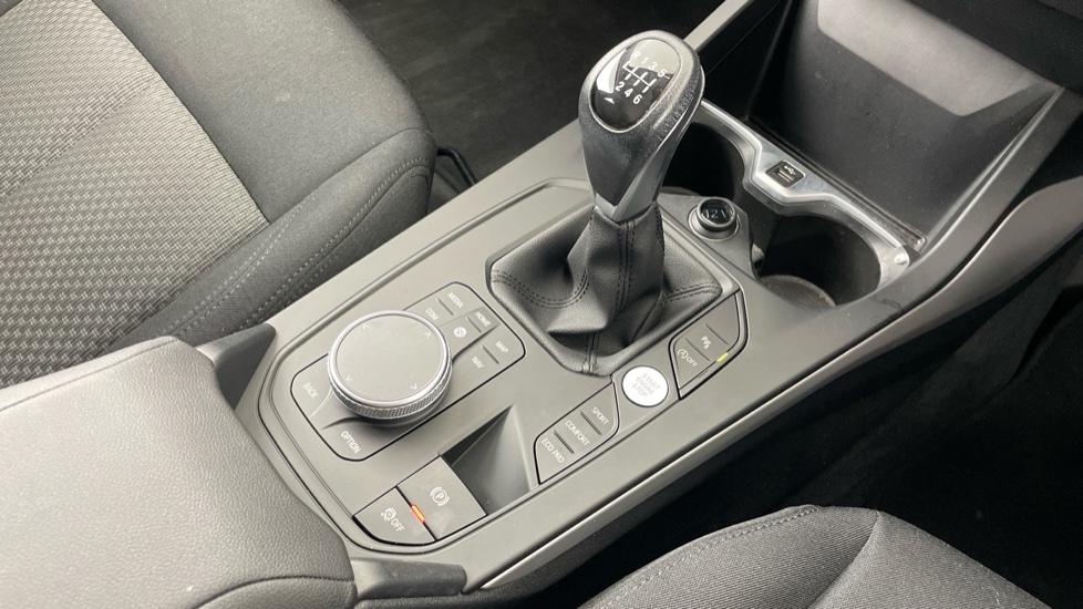 BMW 1 Series 118i [136] SE 5dr [Live Cockpit Professional] Petrol Hatchback - Image 10