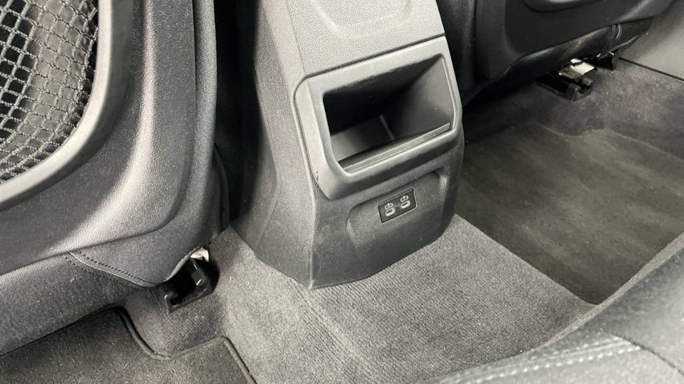 BMW 1 Series 118i [136] SE 5dr [Live Cockpit Professional] Petrol Hatchback - Image 31