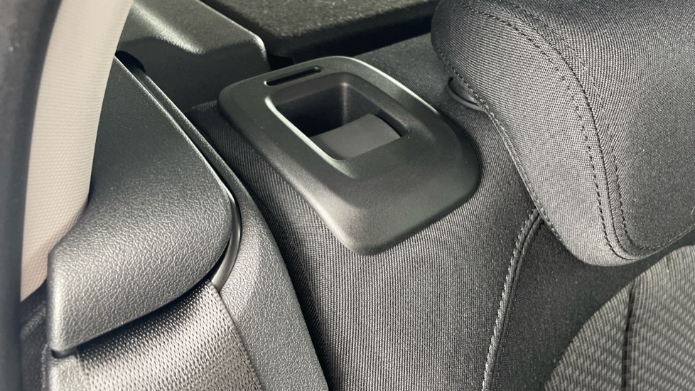 BMW 1 Series 118i [136] SE 5dr [Live Cockpit Professional] Petrol Hatchback - Image 42