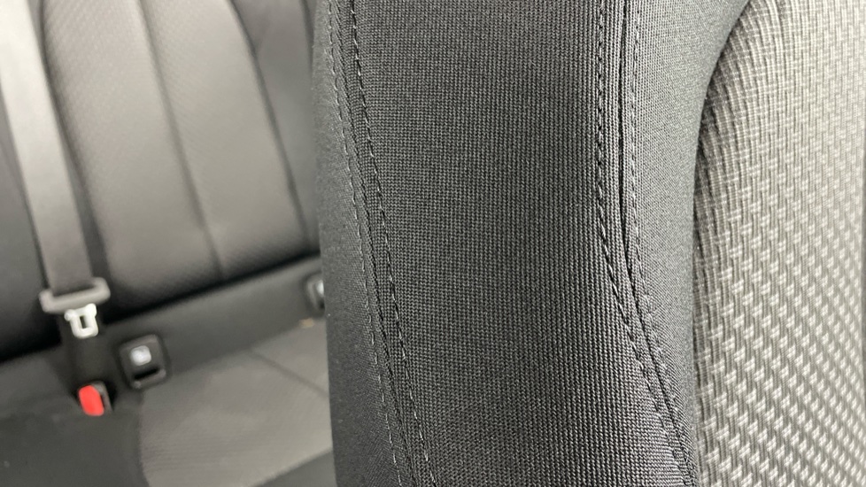 BMW 1 Series 118i [136] SE 5dr [Live Cockpit Professional] Petrol Hatchback - Image 63