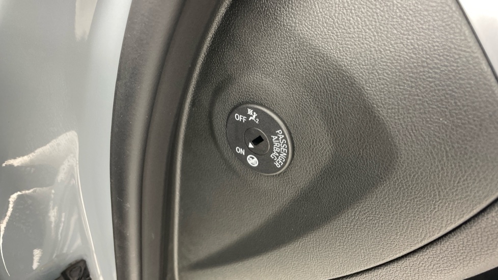 BMW M2 2dr DCT Petrol Coupe - Image 31