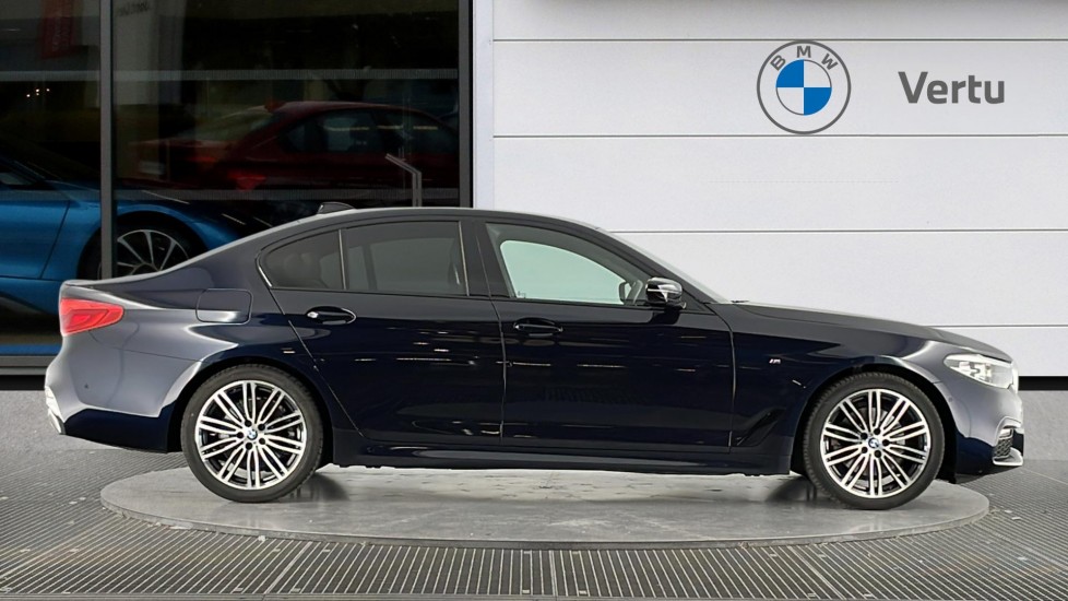 BMW 5 Series 520d MHT M Sport 4dr Auto Diesel Saloon - Image 3