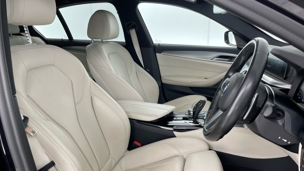 BMW 5 Series 520d MHT M Sport 4dr Auto Diesel Saloon - Image 11
