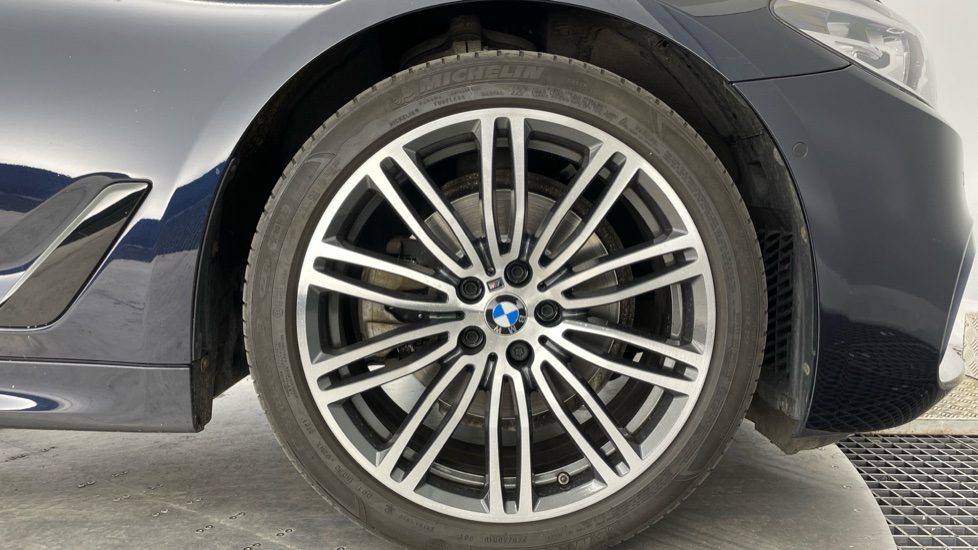 BMW 5 Series 520d MHT M Sport 4dr Auto Diesel Saloon - Image 14