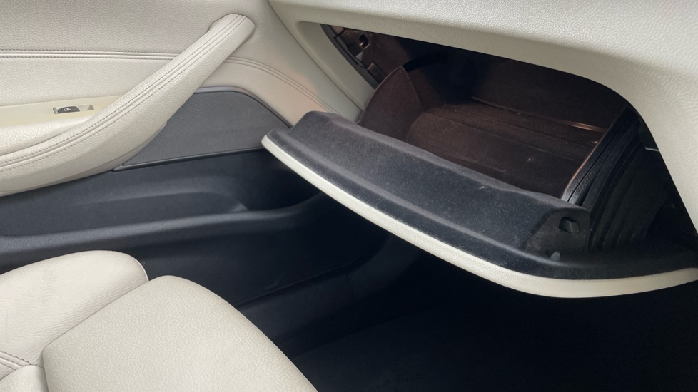 BMW 5 Series 520d MHT M Sport 4dr Auto Diesel Saloon - Image 68