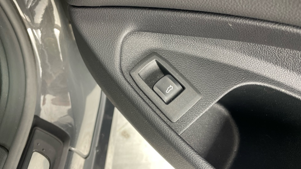 BMW 4 Series 420i M Sport Pro Edition 2dr Step Auto Petrol Coupe - Image 46