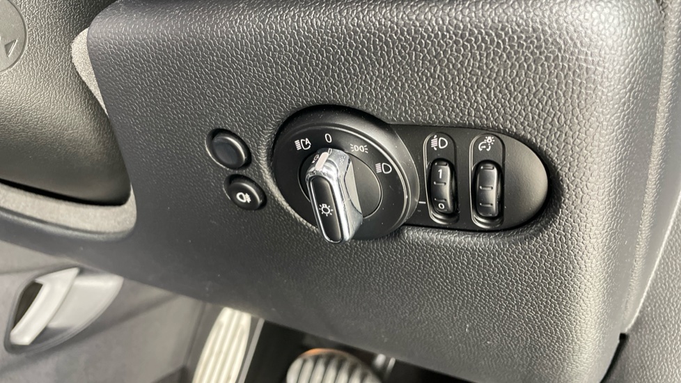 MINI Hatchback 2.0 Cooper S Sport 3dr Auto Petrol Hatchback - Image 42