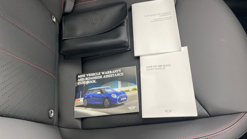 MINI Cooper 190kW John Cooper Works 54kWh 3dr Auto Electric Hatchback - Image 84