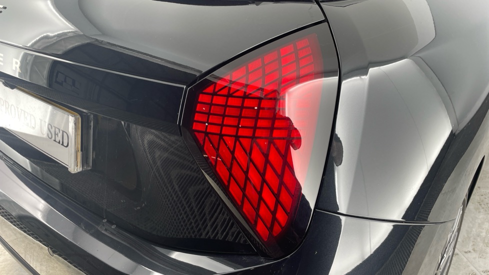 MINI Cooper 135kW E Exclusive 41kWh 3dr Auto Electric Hatchback - Image 22