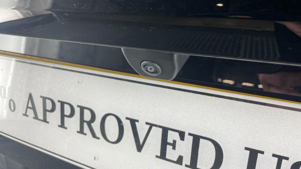 MINI Cooper 135kW E Exclusive 41kWh 3dr Auto Electric Hatchback - Image 39