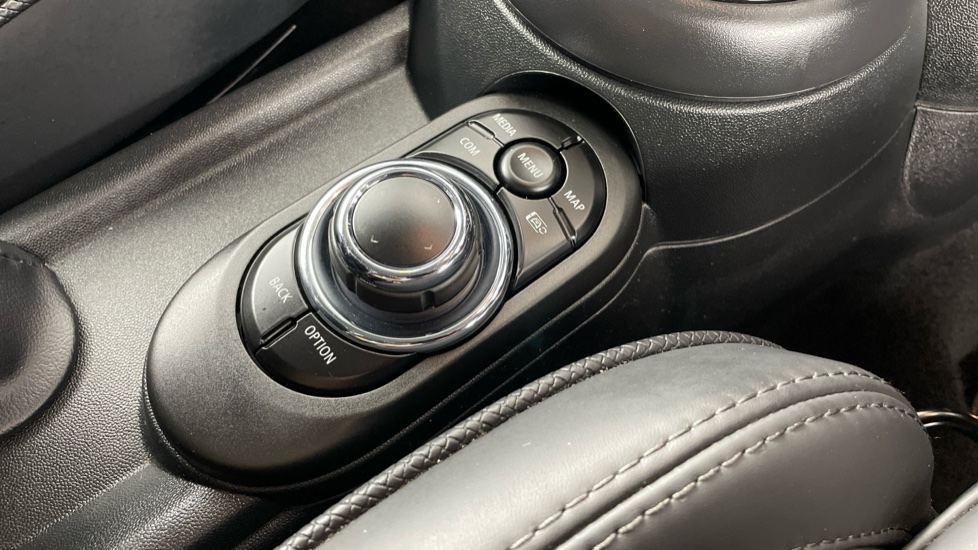MINI Hatchback 2.0 Cooper S Exclusive Premium 3dr Auto Petrol Hatchback - Image 19