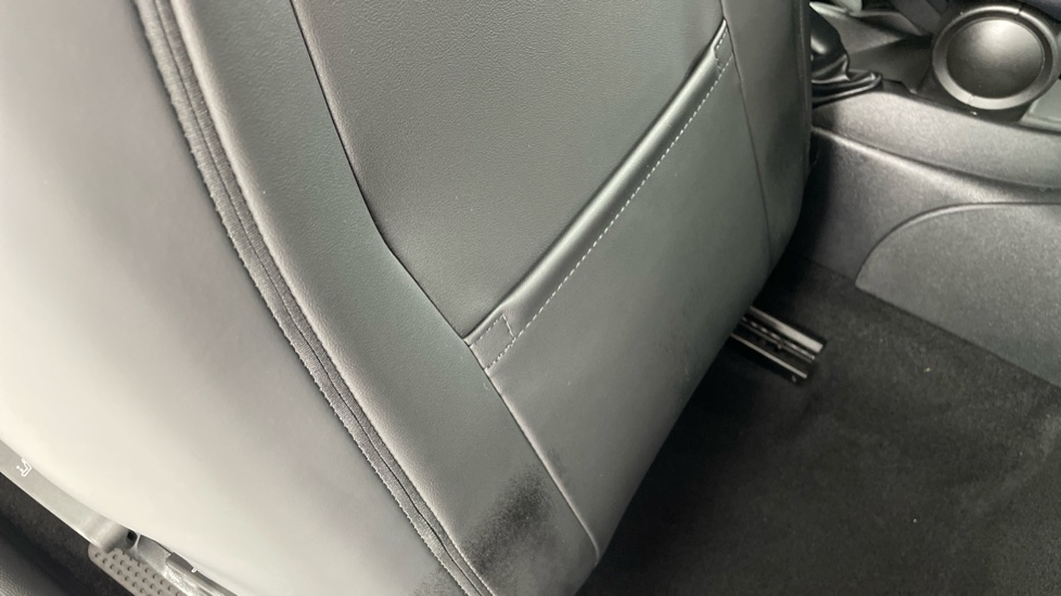 MINI Hatchback 2.0 Cooper S Exclusive Premium 3dr Auto Petrol Hatchback - Image 33