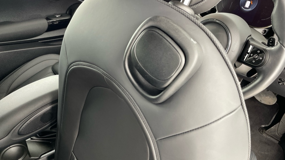 MINI Hatchback 2.0 Cooper S Exclusive Premium 3dr Auto Petrol Hatchback - Image 47