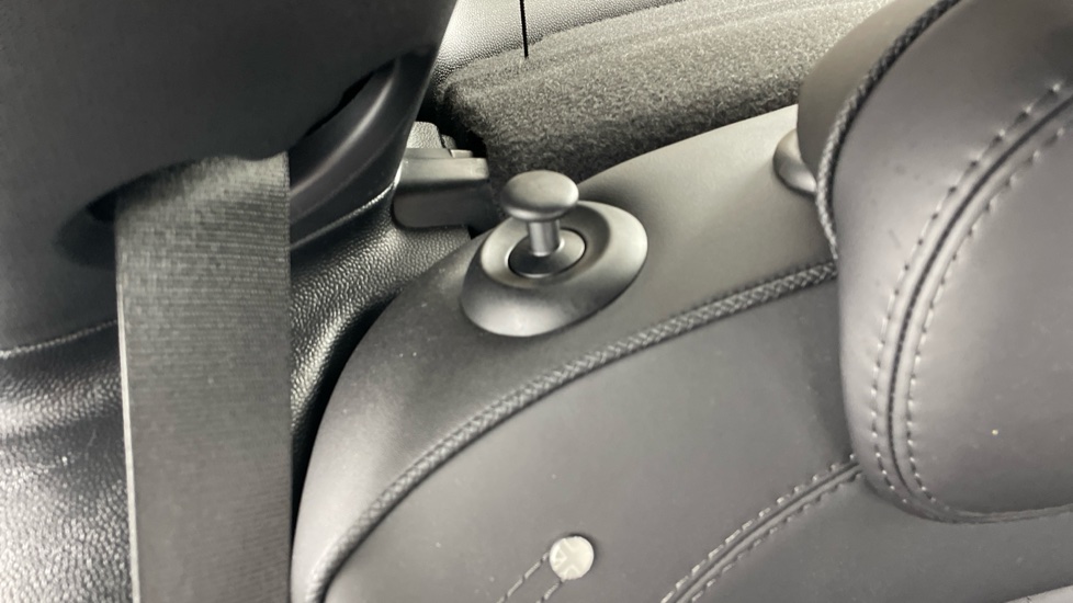 MINI Hatchback 2.0 Cooper S Exclusive Premium 3dr Auto Petrol Hatchback - Image 51