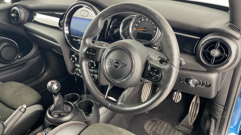 MINI Hatchback 1.5 Cooper Sport 3dr [Comfort Pack] Petrol Hatchback - Image 6