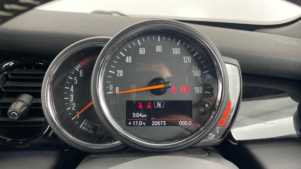 MINI Hatchback 1.5 Cooper Sport 3dr [Comfort Pack] Petrol Hatchback - Image 9