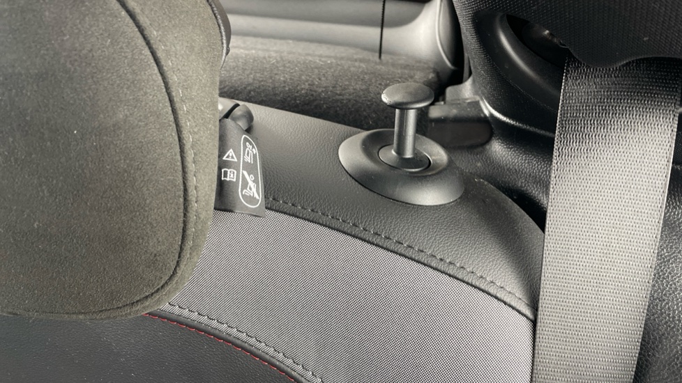 MINI Hatchback 1.5 Cooper Sport 3dr [Comfort Pack] Petrol Hatchback - Image 38