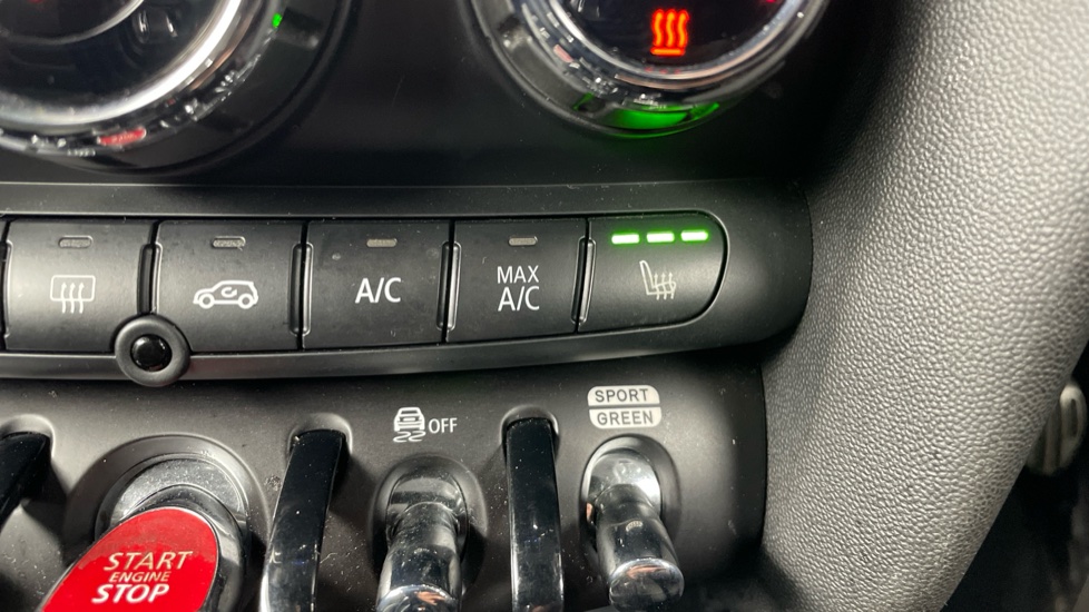 MINI Hatchback 1.5 Cooper Sport 3dr [Comfort Pack] Petrol Hatchback - Image 59