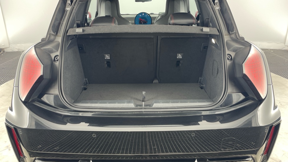 MINI Cooper 160kW SE Sport 54kWh 3dr Auto Electric Hatchback - Image 13