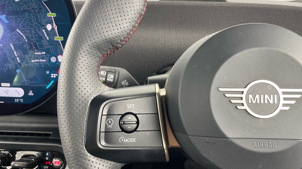 MINI Cooper 160kW SE Sport 54kWh 3dr Auto Electric Hatchback - Image 17