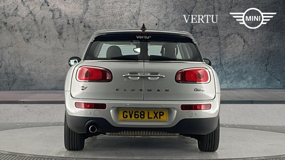MINI Clubman 1.5 Cooper Classic 6dr Petrol Estate - Image 15