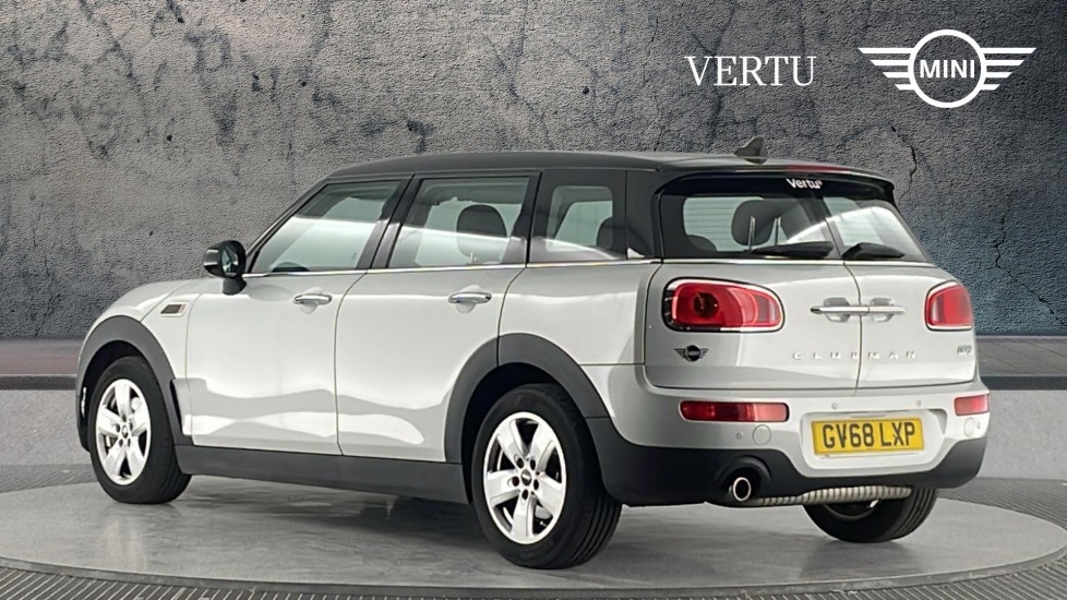 MINI Clubman 1.5 Cooper Classic 6dr Petrol Estate - Image 2